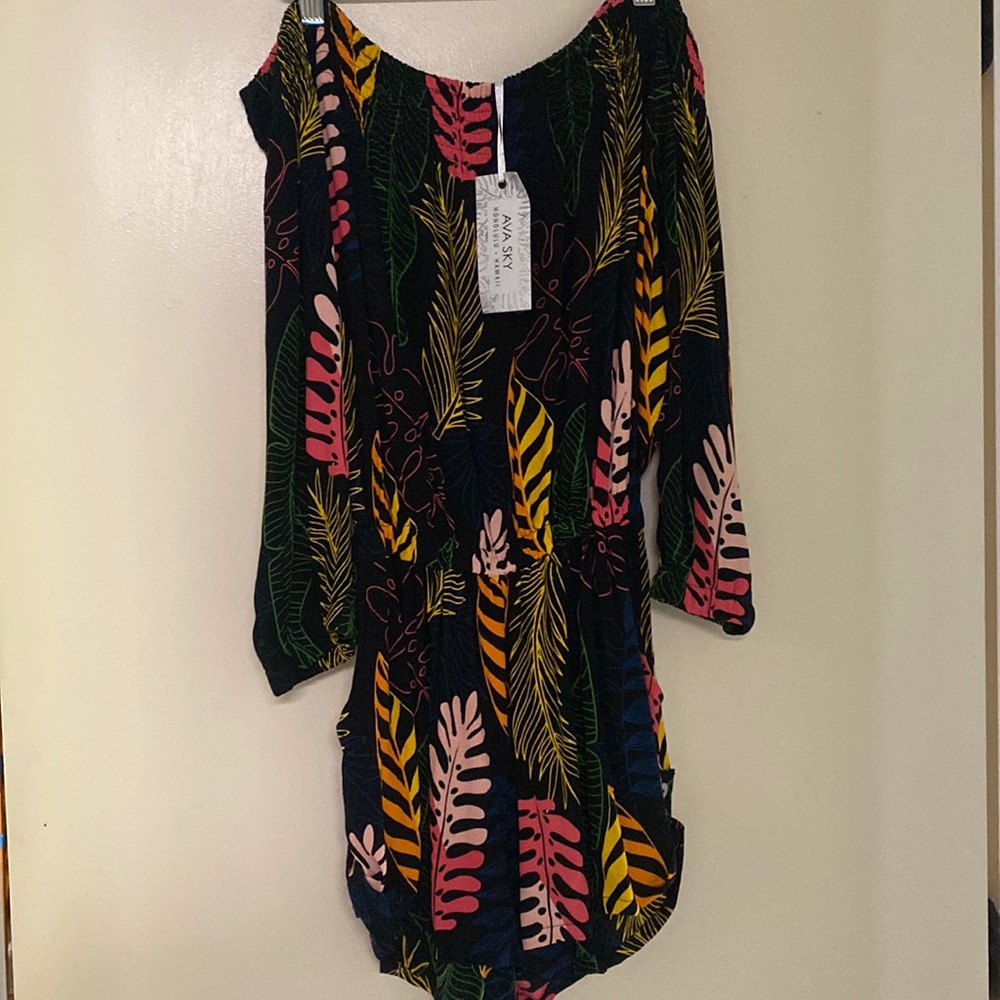 NWOT Ava Sky Xsmall romper Garcia, black painted palms